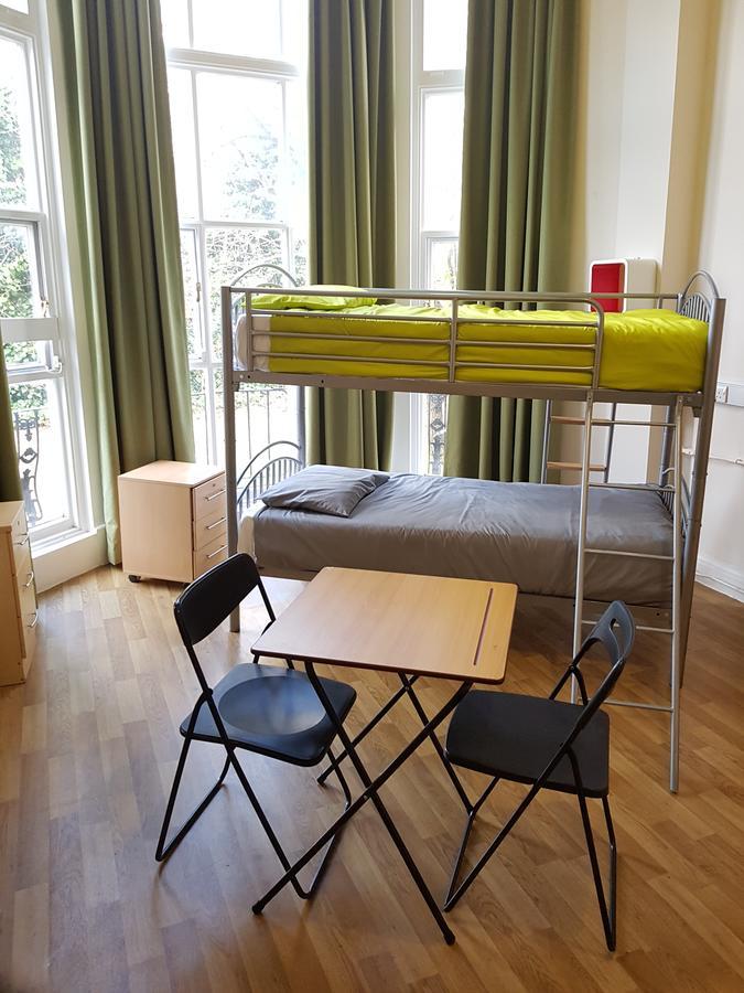 Hostal Belsize House *