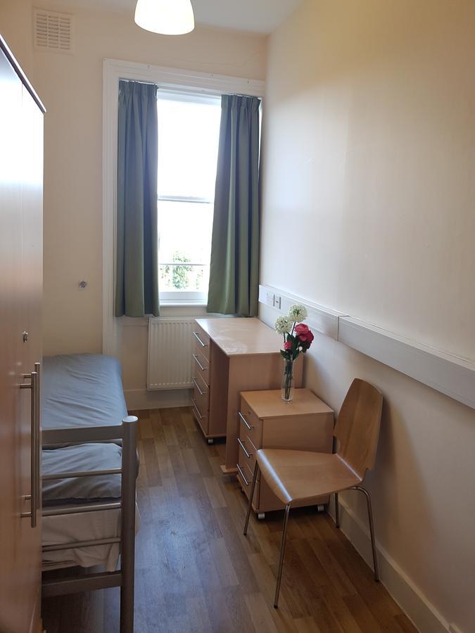 Hostal Belsize House *